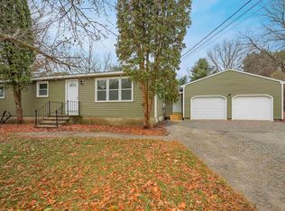 5 Hersey Ln, Stratham, NH 03885