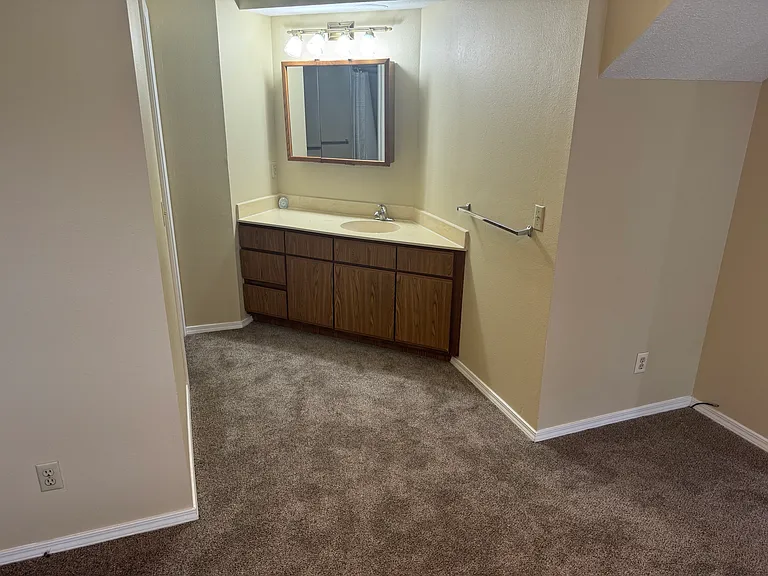 2530 E 26th St #2530 — Photo 9