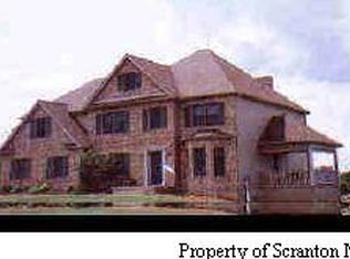 7 Estate Dr, Waverly, PA 18471