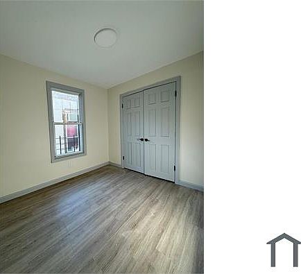 4th image of 242 Lawrence Ave Floor 1