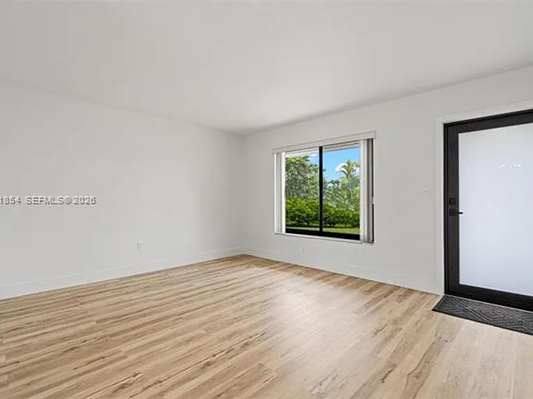 5110 SW 106th Ave #5110 — Photo 8