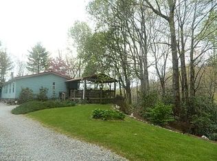 1338 Golden Rd, Lake Toxaway, NC 28747