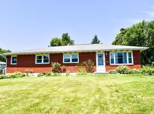 34A Quarry Dr #A, Albany, NY 12205