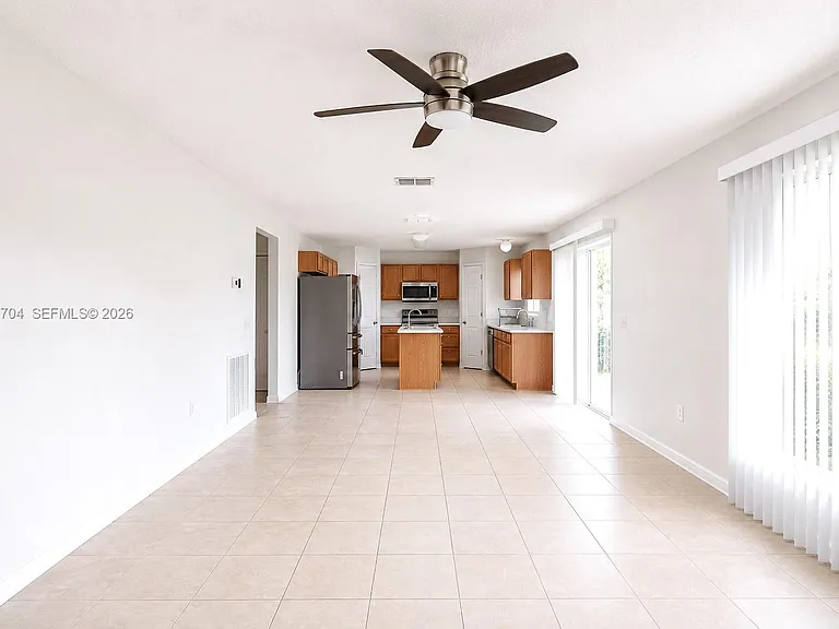 6136 NW Gaylord Ter — Photo 10