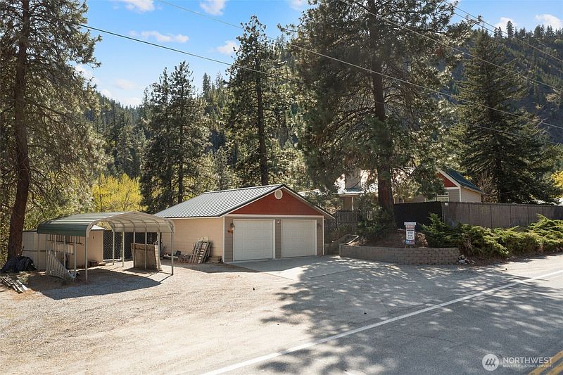 4th image of 8831 Entiat River Road