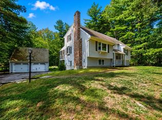 31 Pikes Hill Rd, Sterling, MA 01564