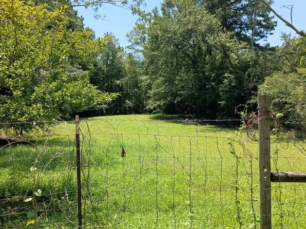 63 1/2 Woodson Dr, Laurel, MS 39443