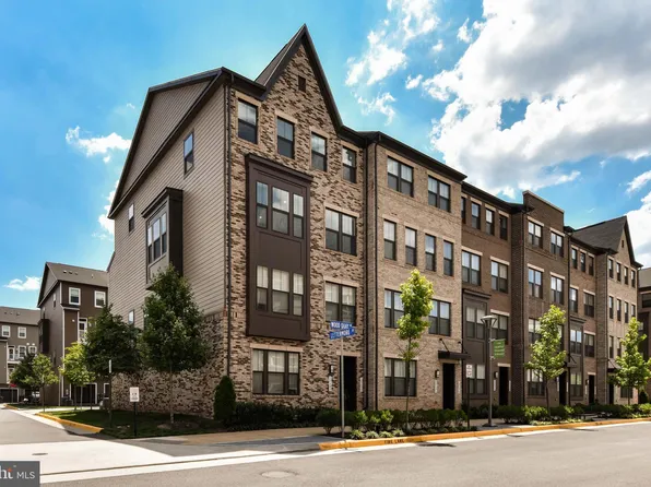 20690 Wood Quay Dr, Sterling, VA 20166