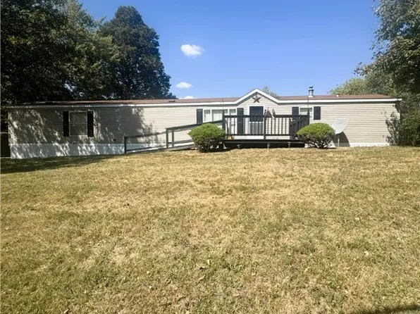 211 Gibson Rd, New Cumberland, WV 26047