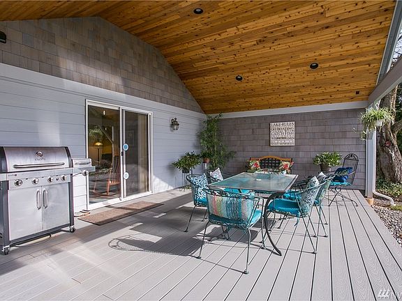 Covered Porch with Trex decking and beautiful ceiling