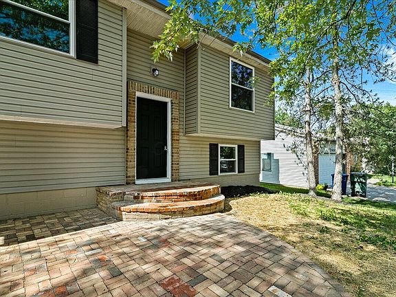 3rd image of 2606 Blue Rock Blvd