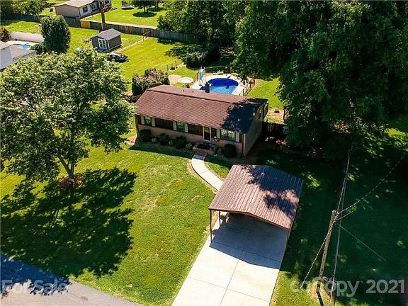 2nd image of 1900 Hunsucker Dr