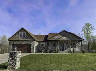 598 Saddle Creek Way, Milton, WV 25541