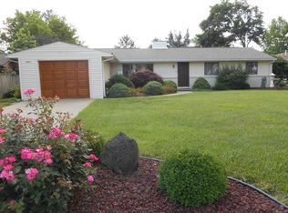 15 Greenview Dr, Parkersburg, WV 26104