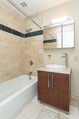 4th image of 100 John St APT 2009