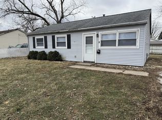 1703 Hedge Rd, Champaign, IL 61821