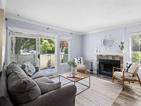 3rd image of 2520 Wark St #214