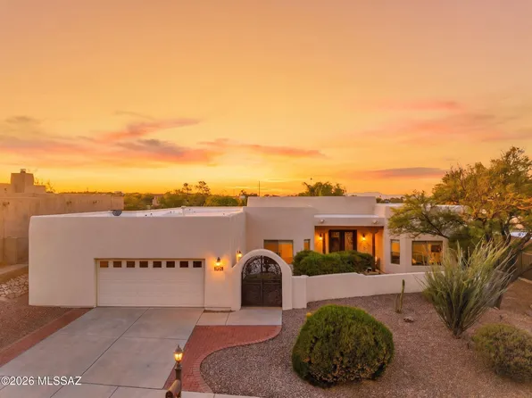 1015 N Camino Miraflores, Tucson, AZ 85745