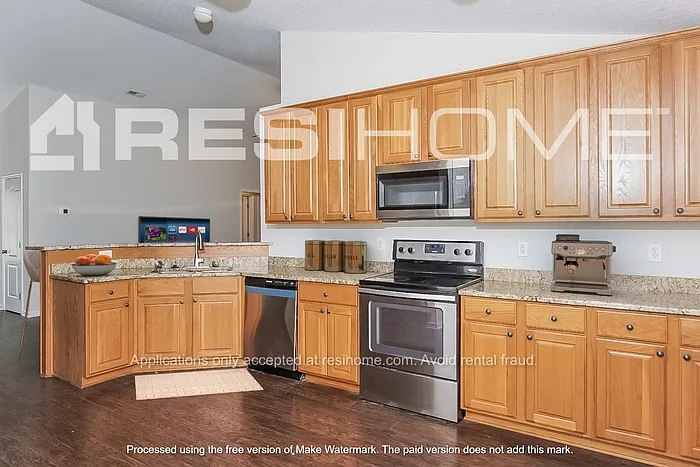 4 bed, 2.0 bath, 1820 sqft, $1,620 — Photo 2