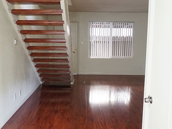 5th image of 393 Adena St APT 20