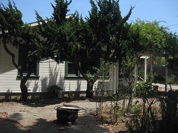 4th image of 5661 Soquel Dr