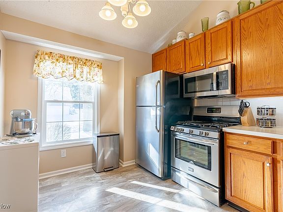 4th image of 1617 Southpointe Cir NE