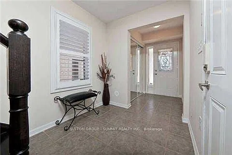 4 bed, $2,900 — Photo 2