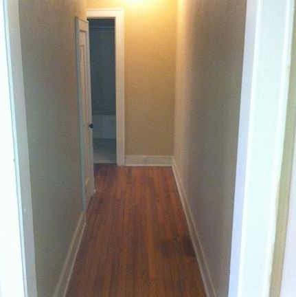 3rd image of 615-617 W Reagan St #615