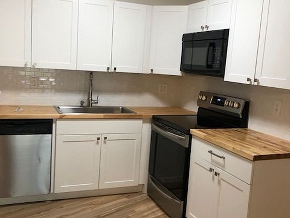 3rd image of 2013 NE Collins Cir Unit 90