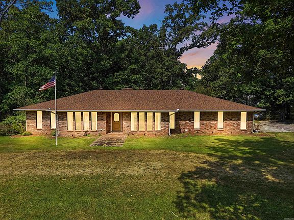 3rd image of 6845 Village Dr