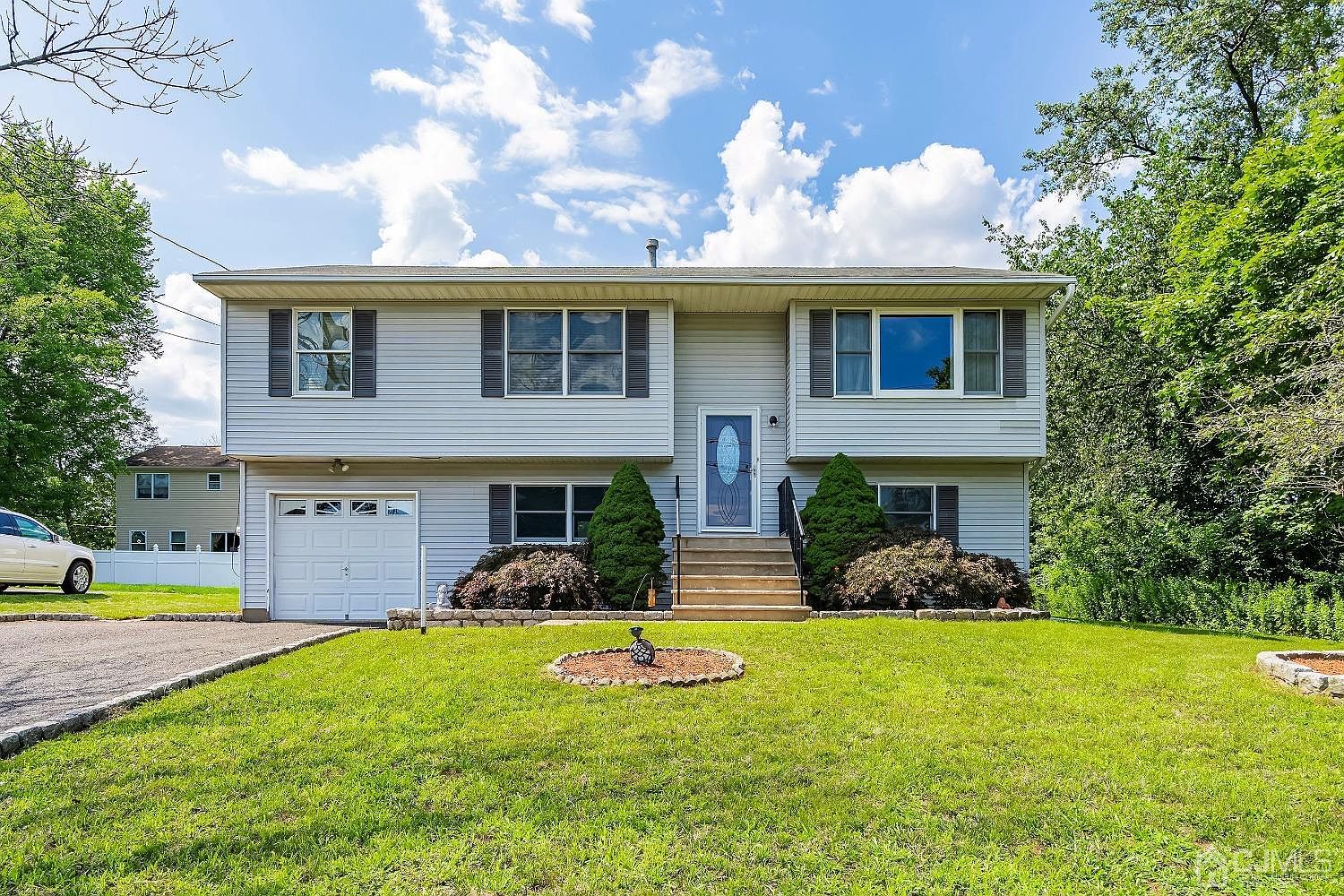 10 Irvington Ave, Somerset, NJ 08873 MLS 2400922R Zillow