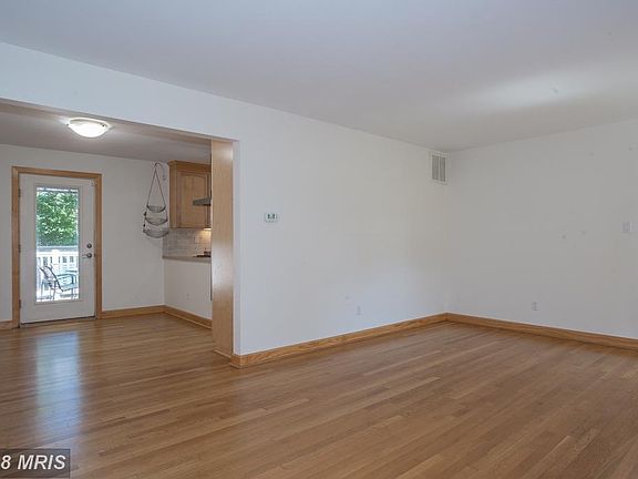 4th image of 6110 Scotch Dr