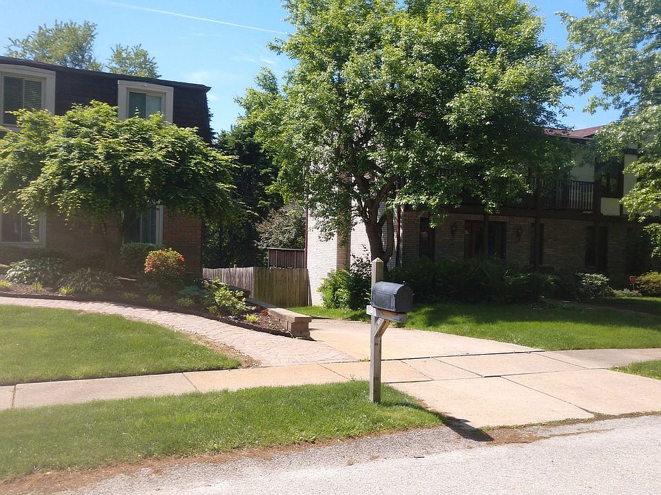 2nd image of 108 Windsor Ct