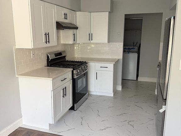 2nd image of 1008 Hidden Village Dr