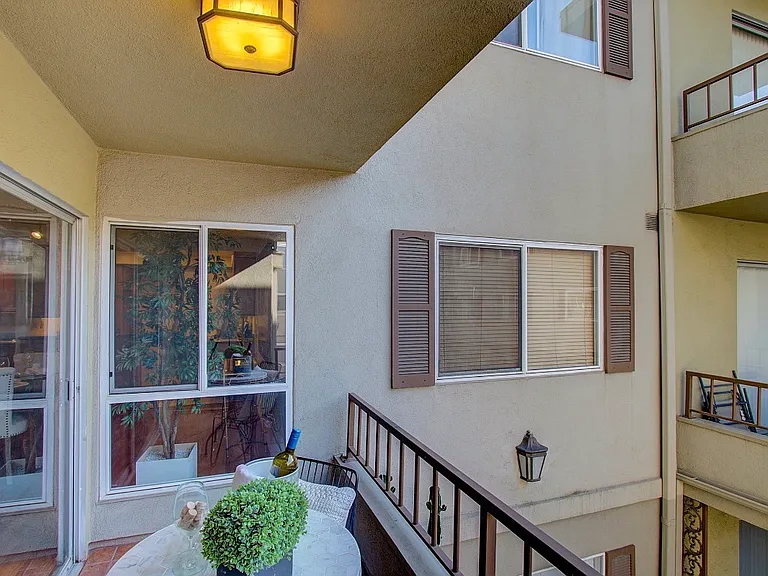 10707 Camarillo St #214 — Photo 24