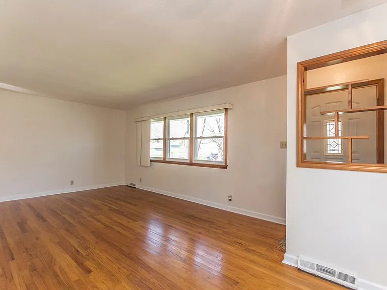 7390 Southview Dr — Photo 7