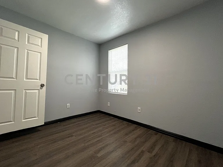 5205 Calloway St #B — Photo 17