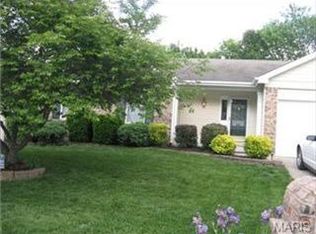 11 Hunters Valley Ct, Saint Peters, MO 63376