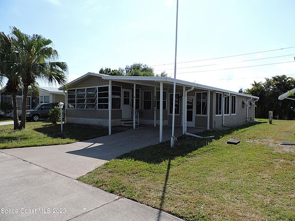 4th image of 7508 Niantic Ave #11