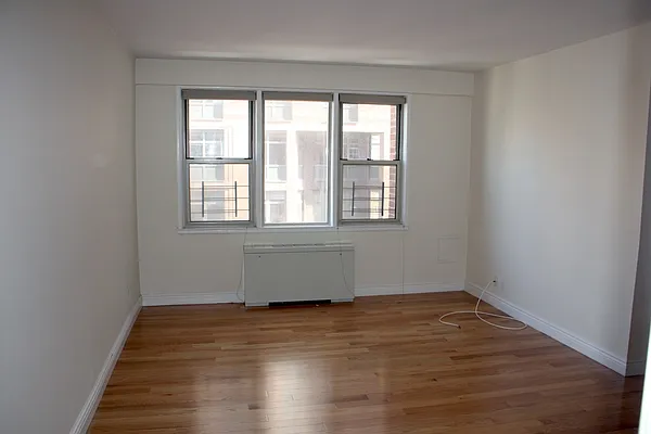 Rented by Michael K Namm Associates | media 18