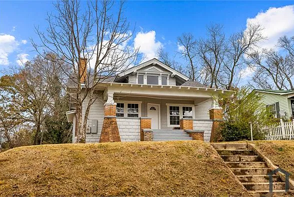 4 bed, 2727 sqft, $1,550 — Photo 2
