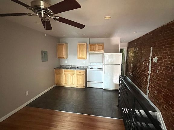 3rd image of 3440 Helen St Floor 2