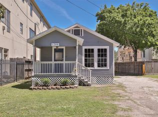 1204 Birdsall St, Houston, TX 77007