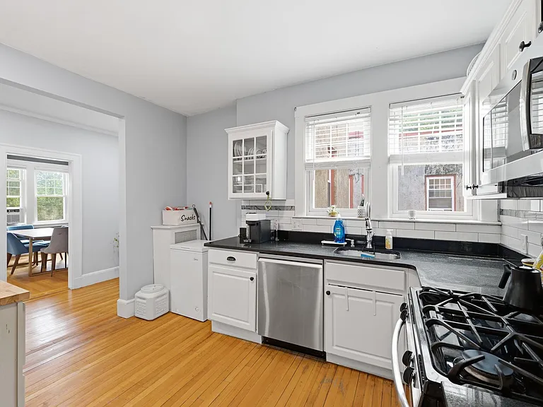 585 Franklin St #6 — Photo 14