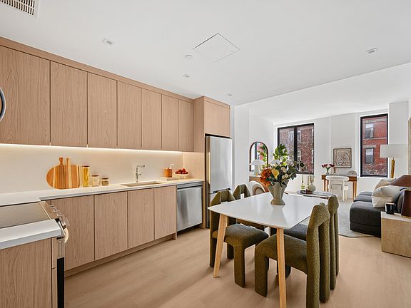 4th image of 645 Park Pl #2I