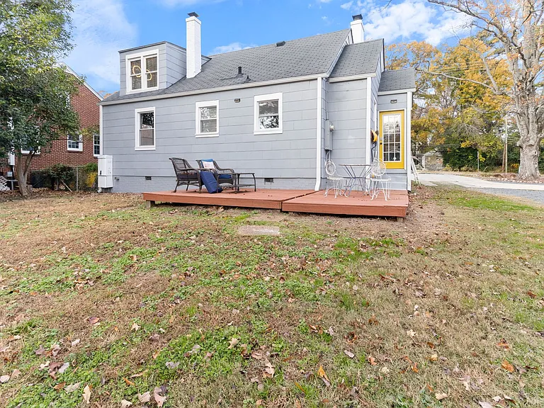 backyard at 907 W Wendover Ave