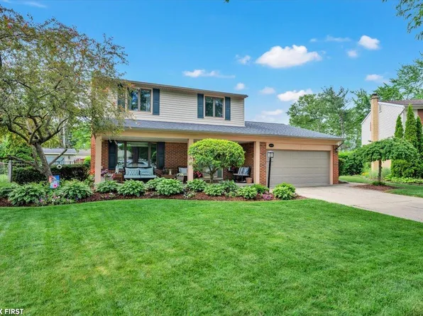 39755 Spitz Dr, Sterling Heights, MI 48313