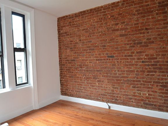 4th image of 712 W 180th St #41