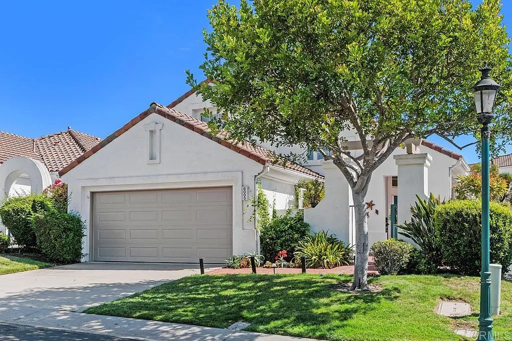 2 bed, 2.5 bath, 1982 sqft, $4,600 — Photo 1