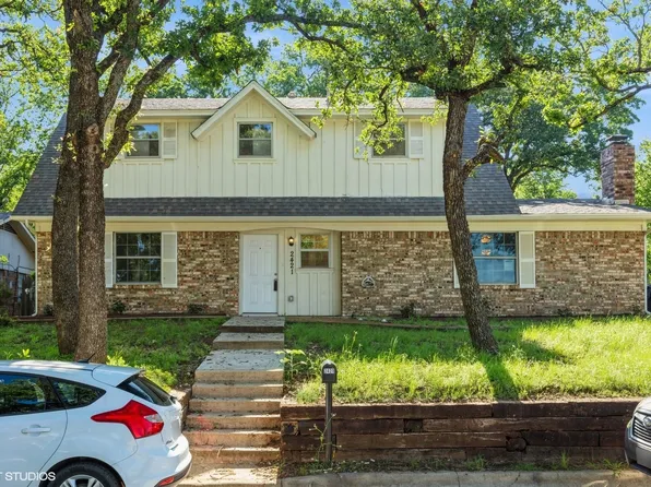 2421 Mercedes Rd, Denton, TX 76205